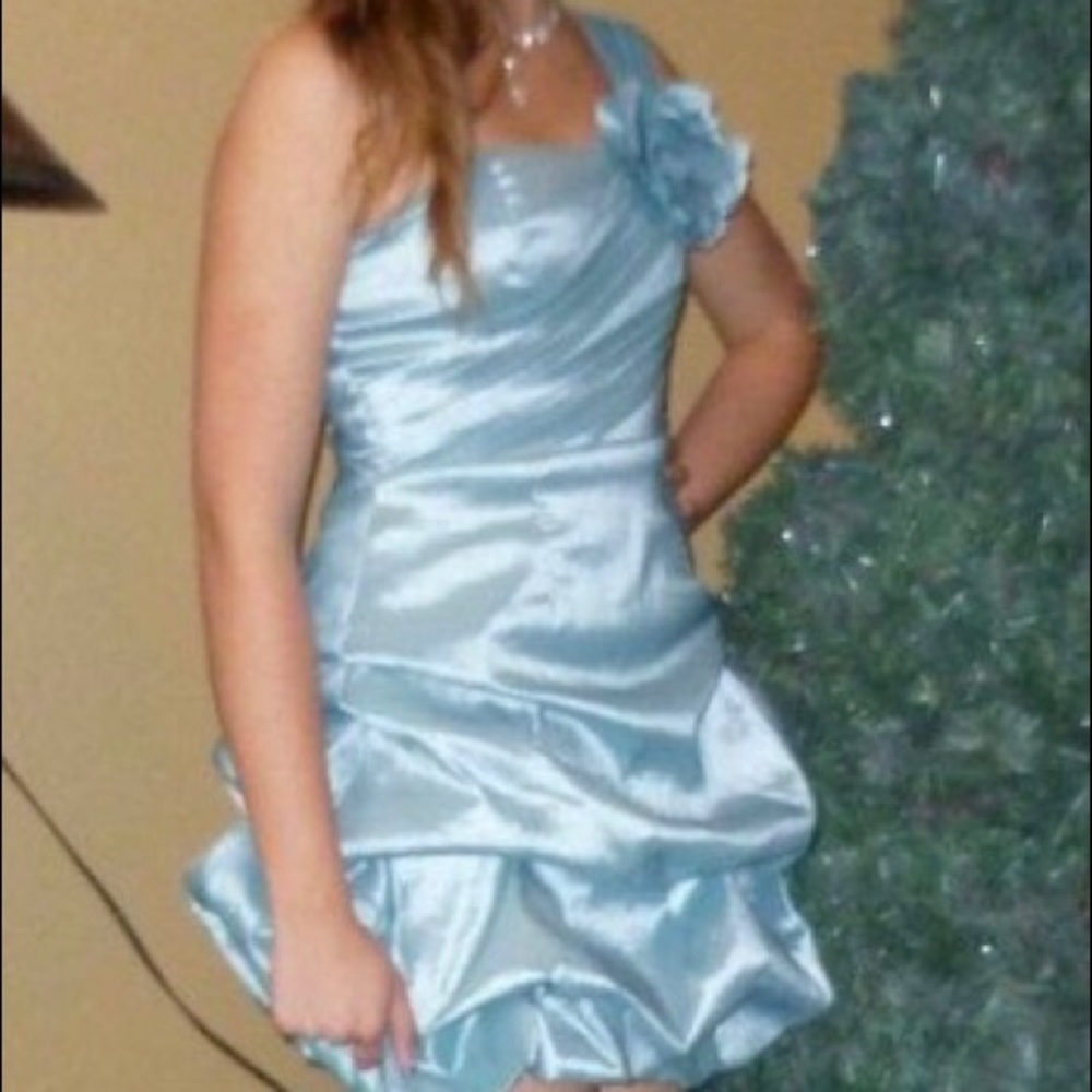 Blue short prom dress